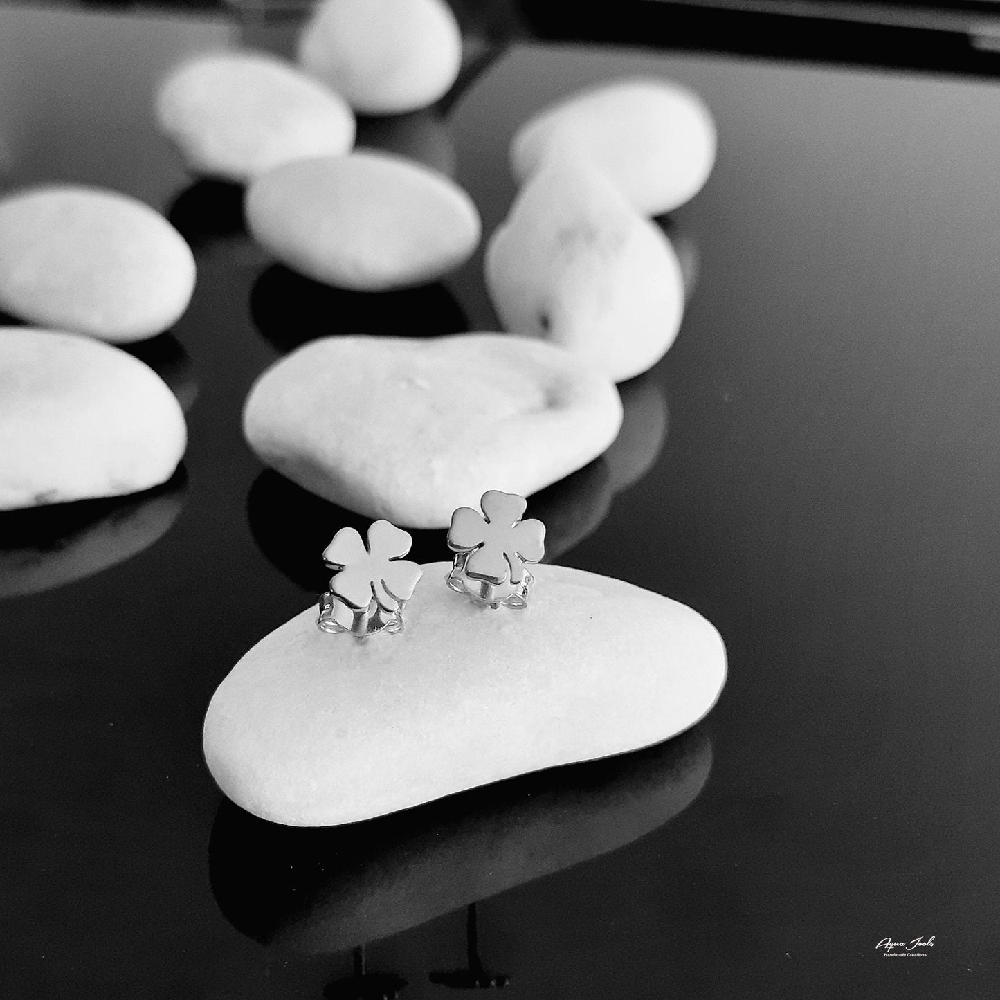 14K Solid Gold Four leaf clover Earrings, clover Earrings