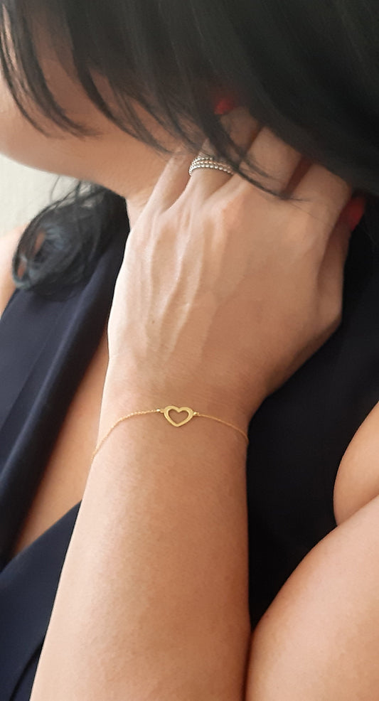 14K solid Gold Heart Bracelet, Heart Frame, Delicate Love Bracelet