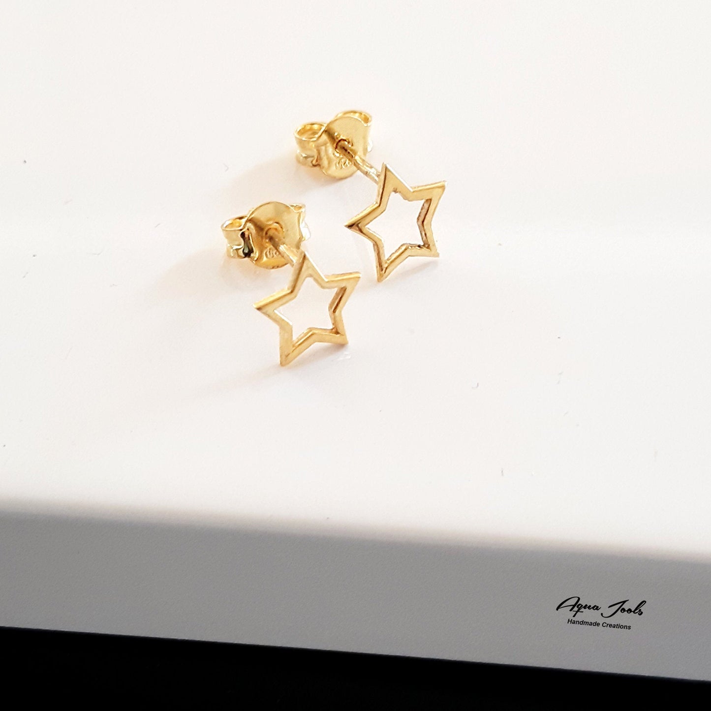14K Solid Gold Star stud Earrings