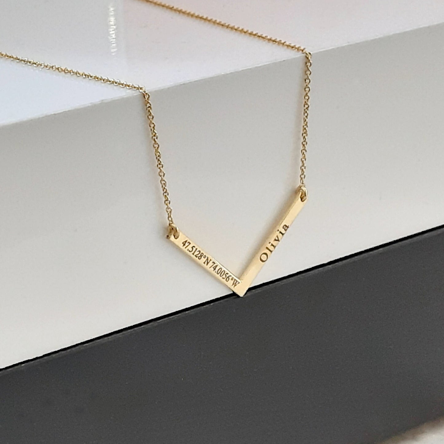 V Necklace, Chevron Necklace, 14K V necklace, V coordinates Necklace, Minimal V necklace, 14K Solid Gold, name Necklace , gift for women