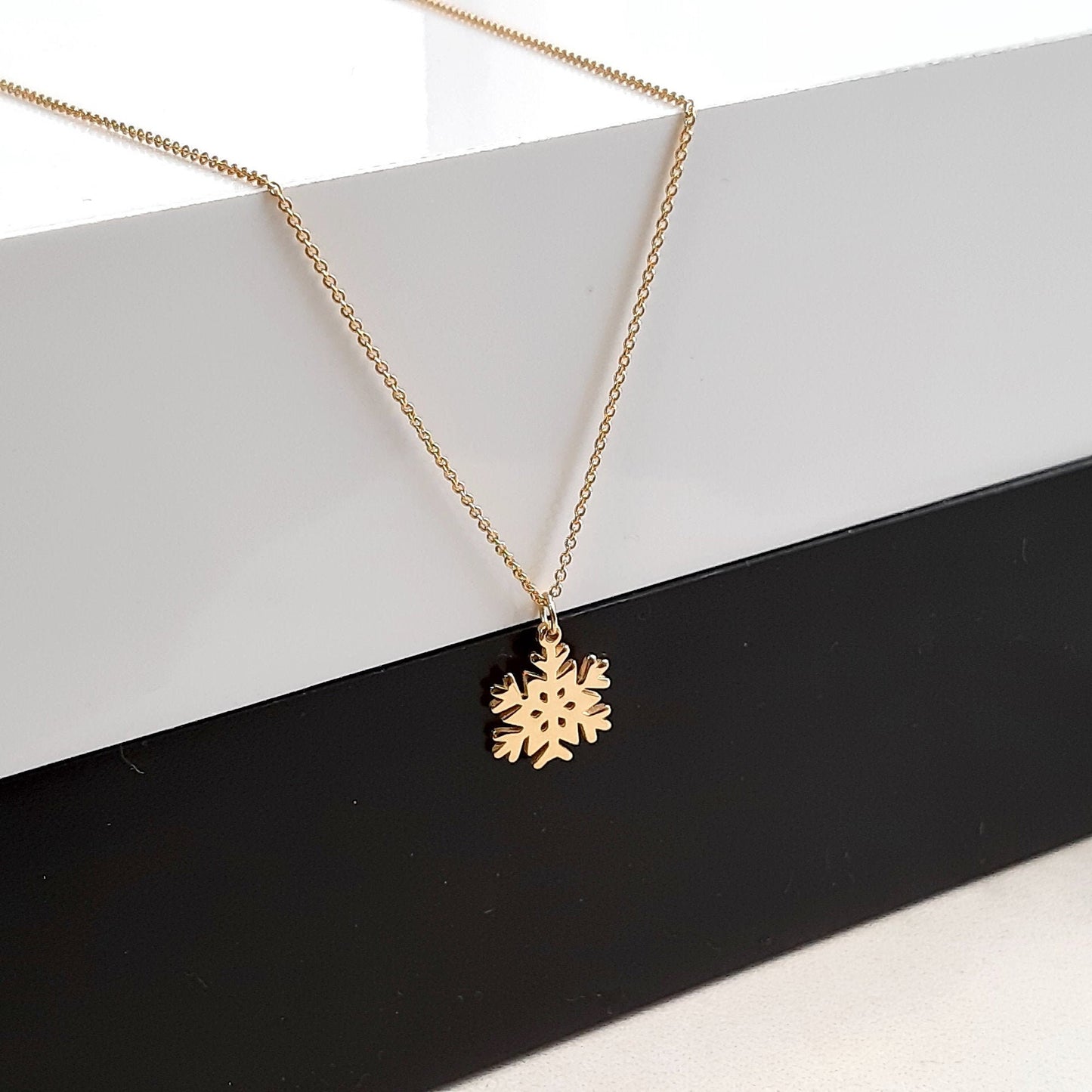 Dainty Snowflake Necklace